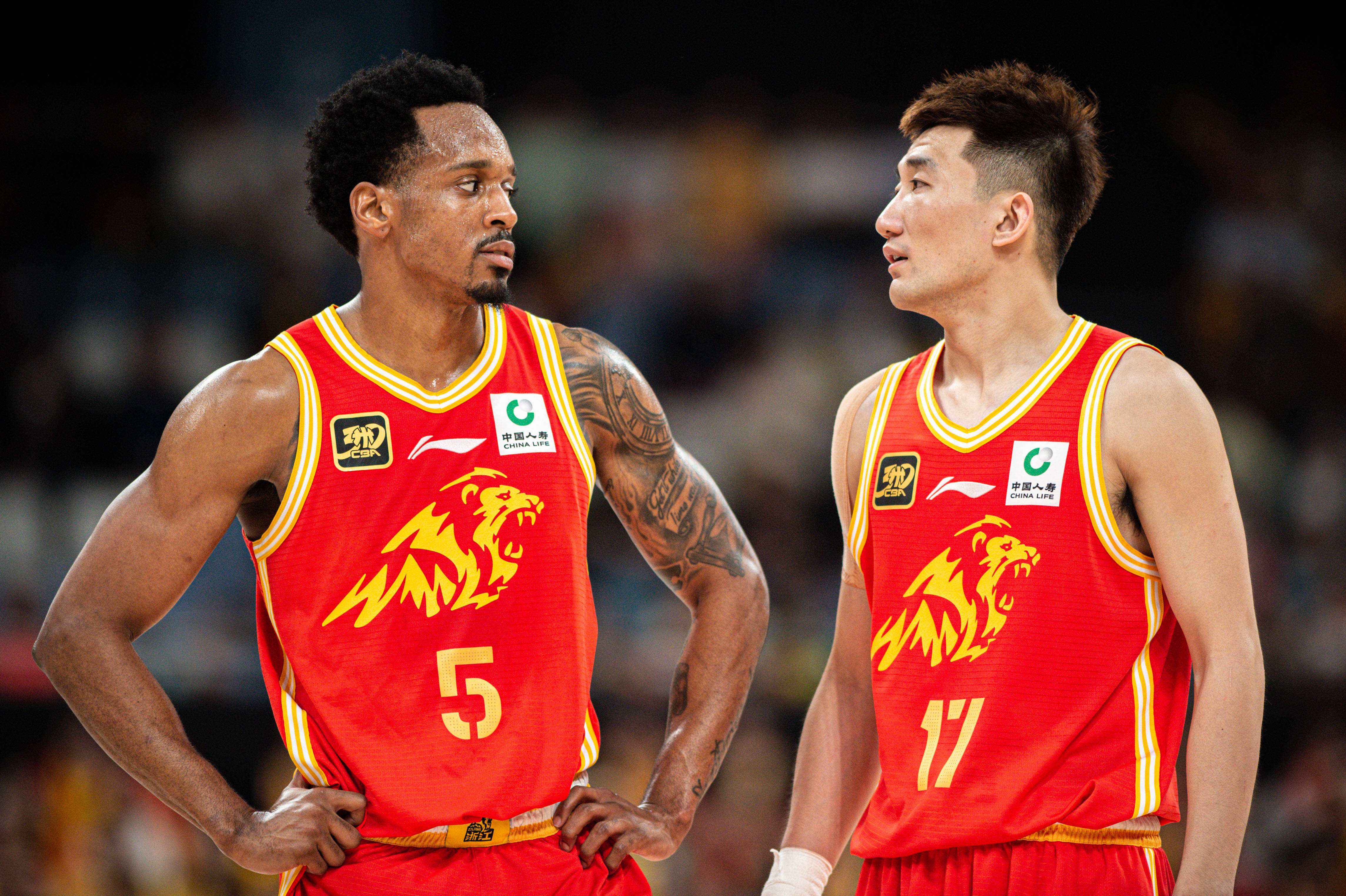 乐鱼体育在线娱乐赛前NBA常规赛焦点战，广厦男篮调整名单，悬念犹存，轮换策略成焦点的简单介绍